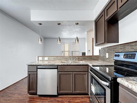 2nd image of 5608 Cougar Dr APT 308