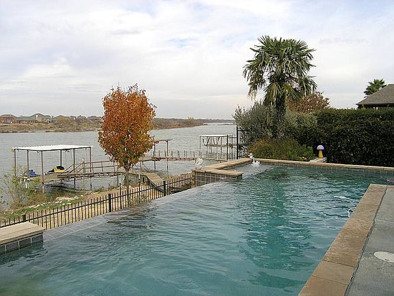 2nd image of 4410 Enchanted Oaks Dr