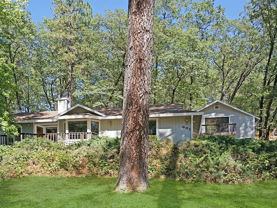 2nd image of 891 Cole Rd