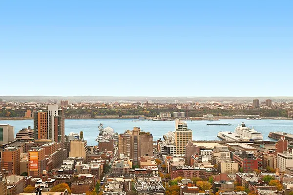 Sold by Town Residential | media 9