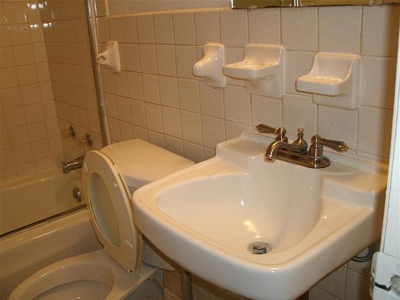 4th image of 5520 Beaty St APT 29