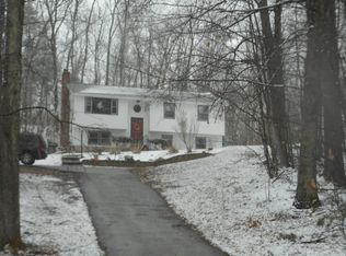 67 Old Derry Rd, Londonderry, NH 03053
