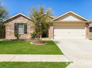 949 Corbitt Ln, Fate, TX 75189