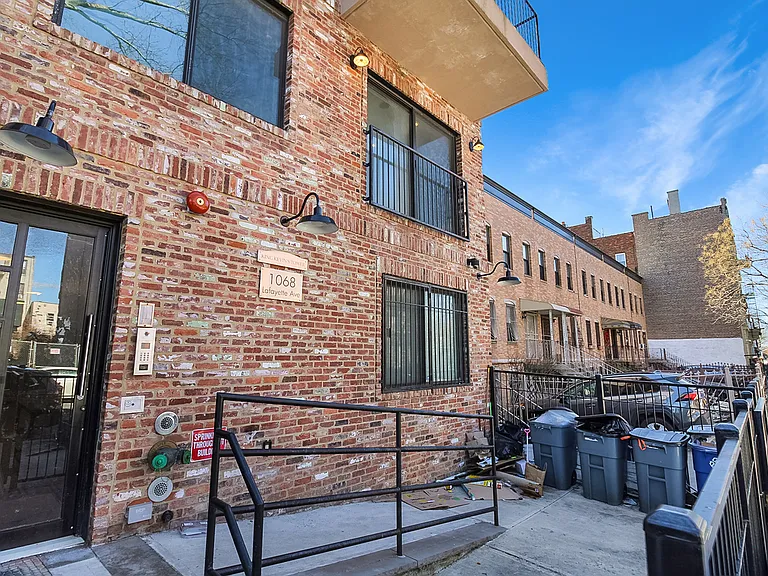 1068 Lafayette Ave #6 — Photo 14