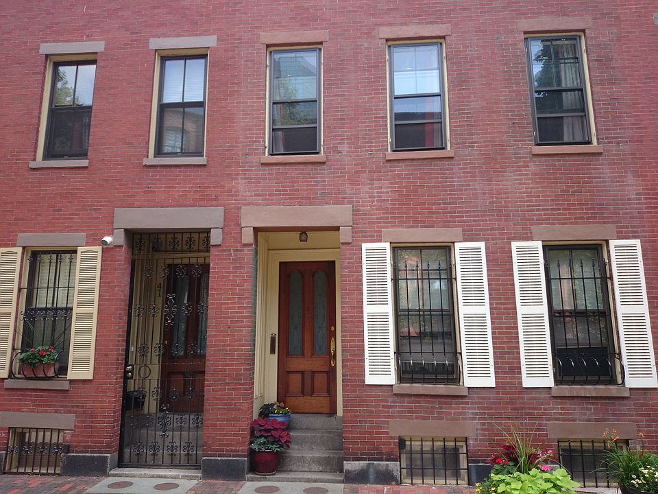 2nd image of 42 Lawrence St