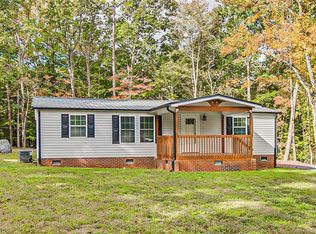 1621 Henley Country Rd, Randleman, NC 27317