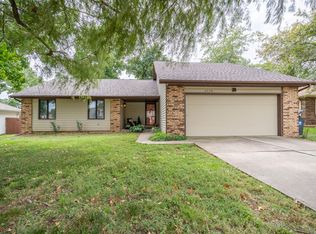 2730 W Swan St, Springfield, MO 65807