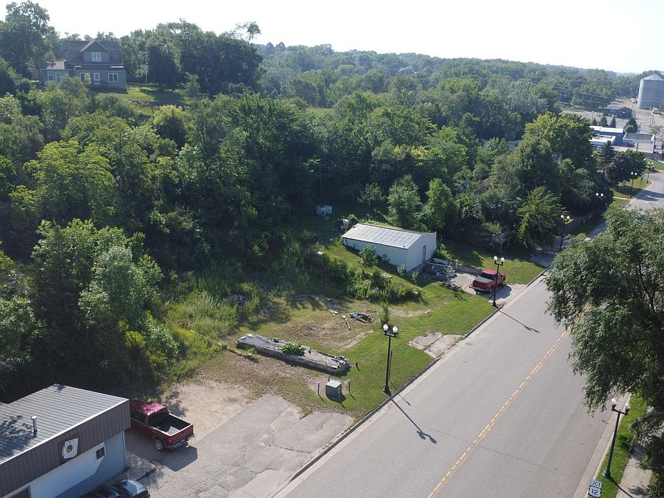 1st image of 422-428 2nd St SE