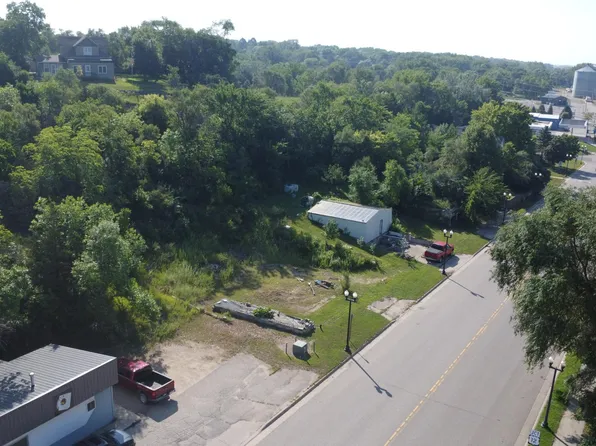 422-428 2nd St SE, Ortonville, MN 56278