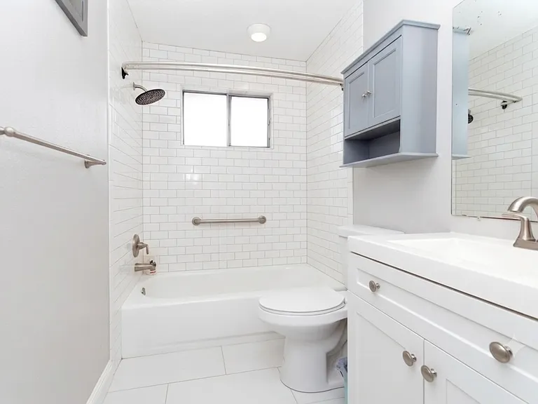 1834 Bough Ave #4 — Photo 3