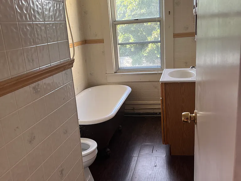 2213 S Main St #2 — Photo 9