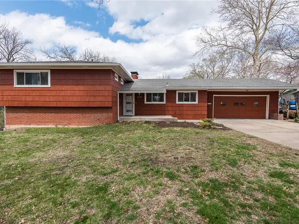 3008 W 9th St, Lawrence, KS 66049