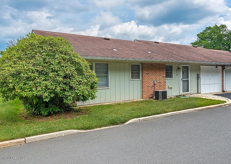 1st image of 246D Jefferson Ct #100D