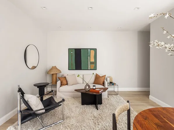 39 Argyle Rd APT 2D, Brooklyn, NY 11218