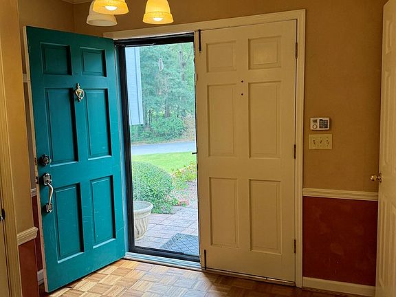 3rd image of 3312 Shirehill Ln