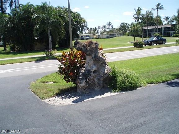 2nd image of 306 Palm Dr APT 1