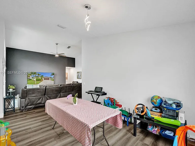 1063 Cedar Falls Dr — Photo 25