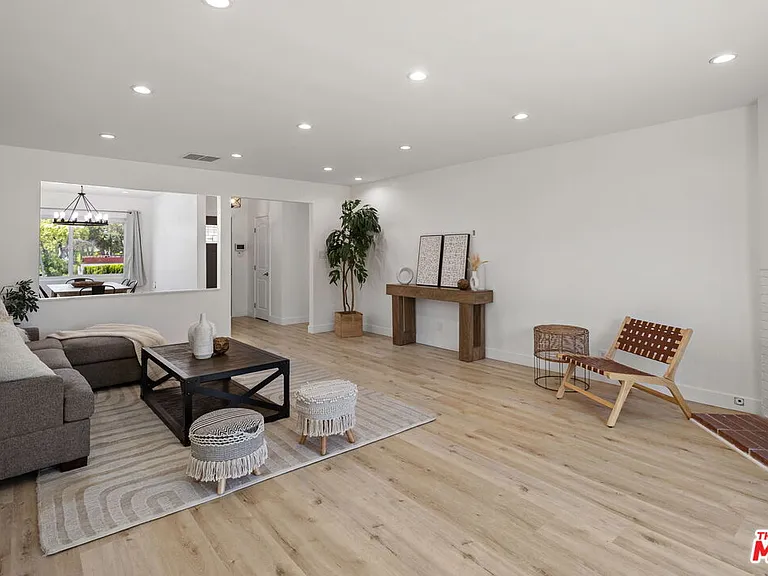 12801 Friar St — Photo 26