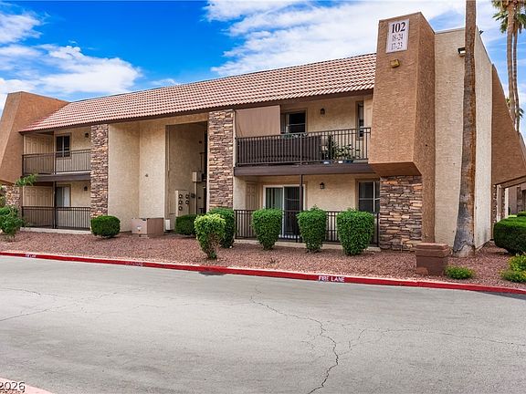 3rd image of 4370 Sandy River Dr Unit 24