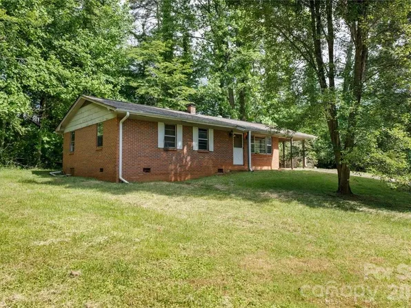 156 Old Sweetwater Rd, Robbinsville, NC 28771