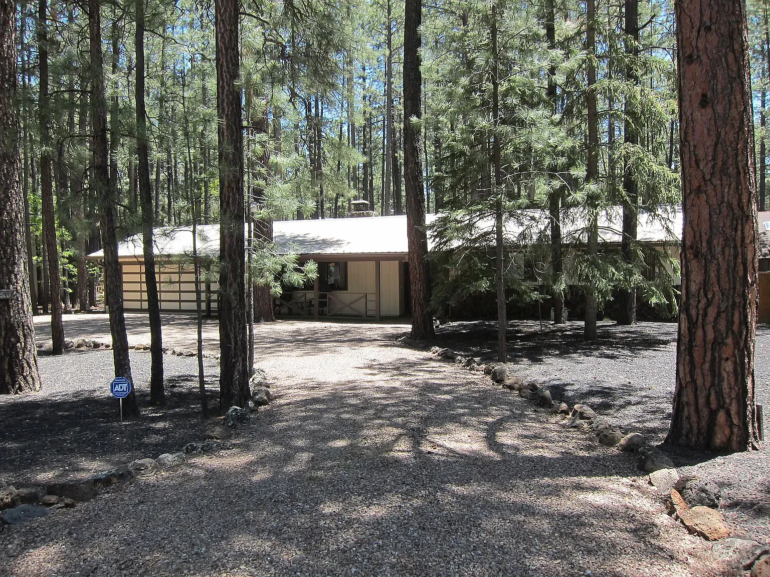 3 bed, 1676 sqft, $2,500 — Photo 1