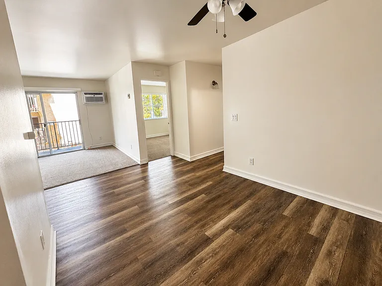 5543 Shasta Ln #4 — Photo 13