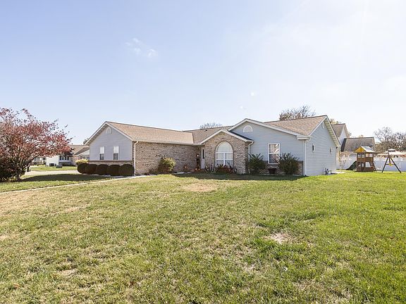 2nd image of 5 Joan Dr