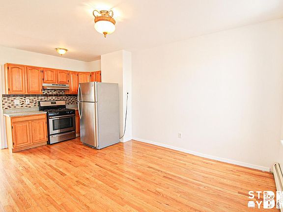 5th image of 502 Franklin Ave #2F