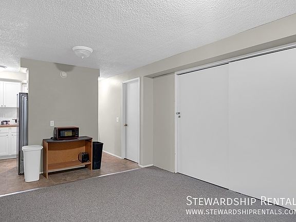 2nd image of 528 Tyler St APT 1