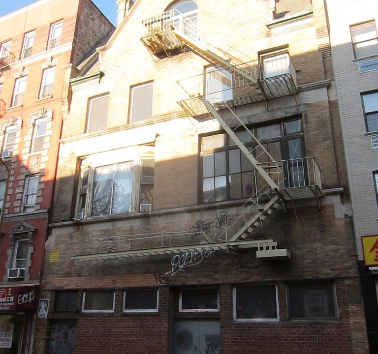 1st image of 330 Broome St APT 1