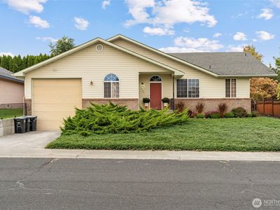 724 Sage Bay Drive, Moses Lake, WA, 98837