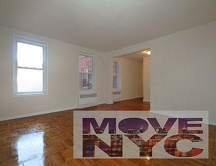 3rd image of 3625 Parsons Blvd #2D