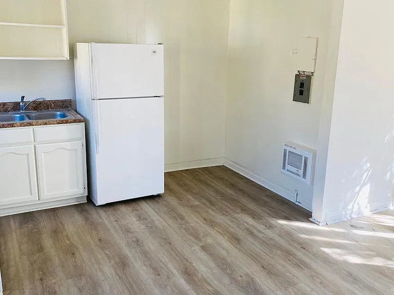 838 N Edinburgh Ave #1/2 — Photo 4