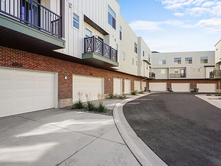 Current by Lotus Townhomes — Photo 34