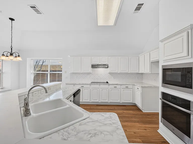7008 Jasper Dr — Photo 15