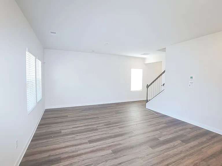 221 Alden Ct — Photo 19