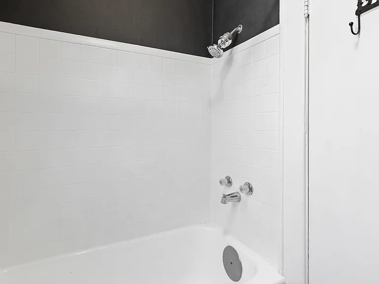 2333 College St #2 — Photo 19