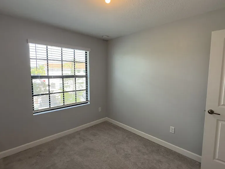 4230 Napoli Lake Dr — Photo 17