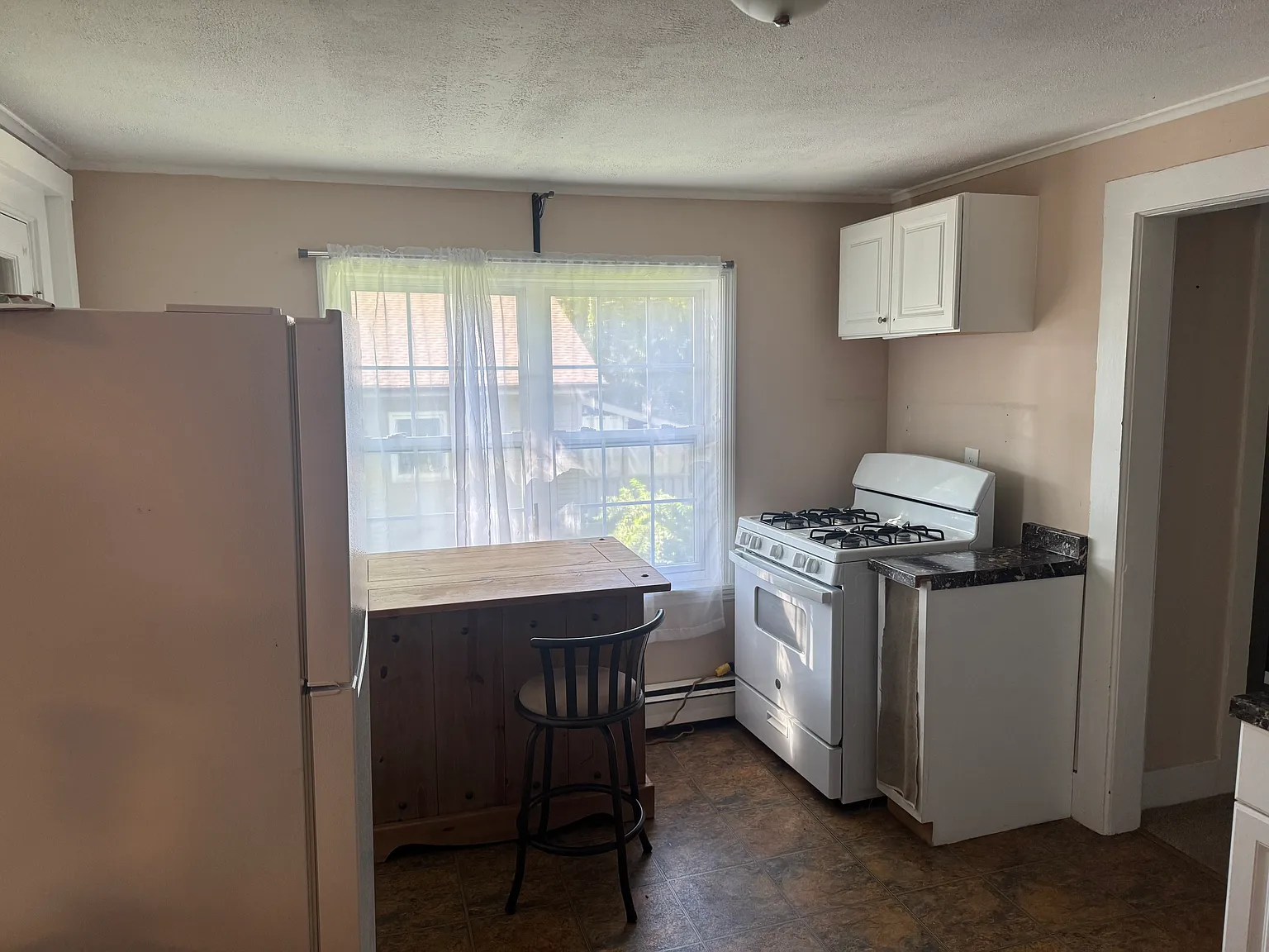 2 bed, 1000 sqft, $1,850 — Photo 4