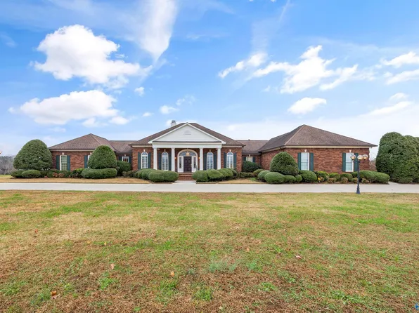510 Hurricane Creek Rd, Gurley, AL 35748