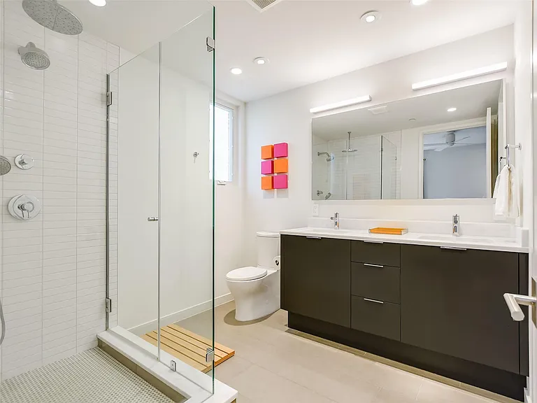1603 Woodlawn Blvd #D — Photo 12