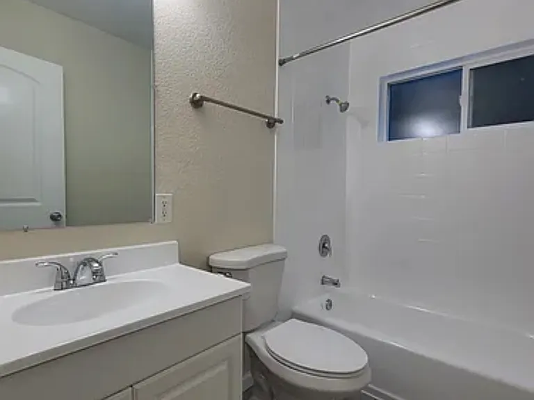 1830 Richardson St #4 — Photo 10