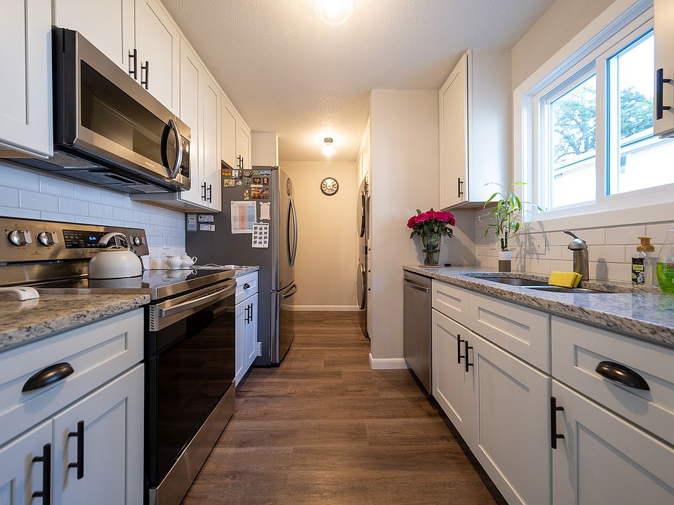 1st image of 2701 Upland Ct N