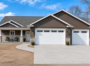 1617 Founders St, Neenah, WI 54956