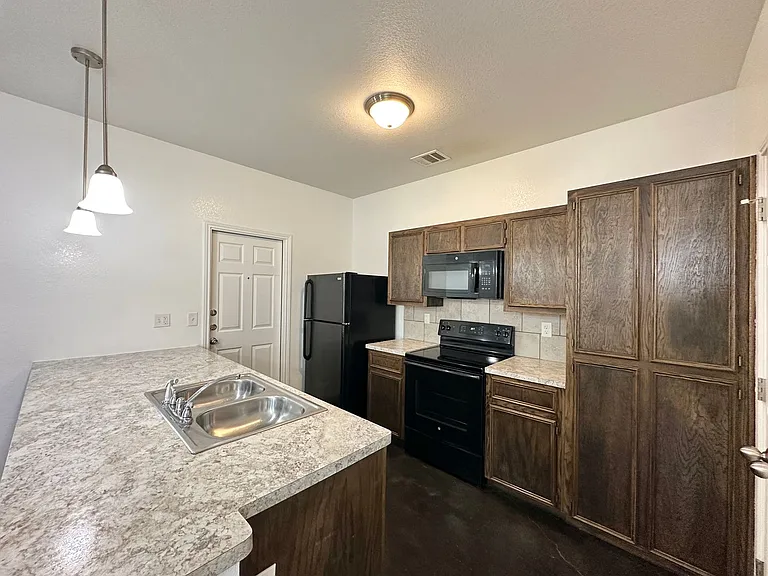 4507 Skyflower Ln — Photo 39