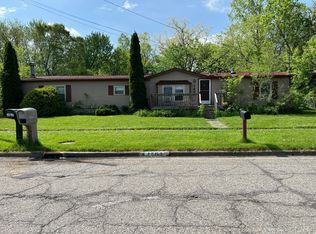 1464 Brady Ave, Burton, MI 48529