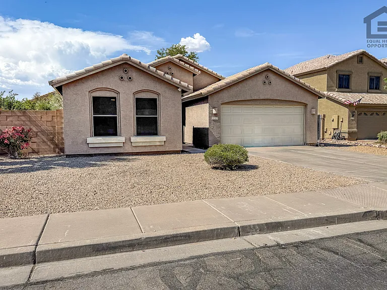12614 W Avalon Dr — Photo 3