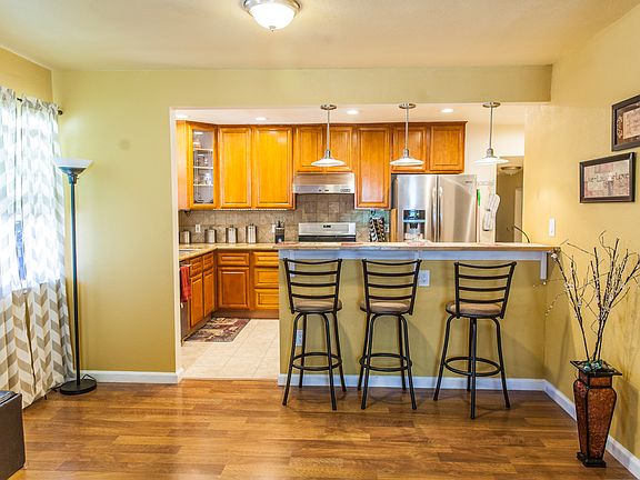 4th image of 538 McKinley Ct
