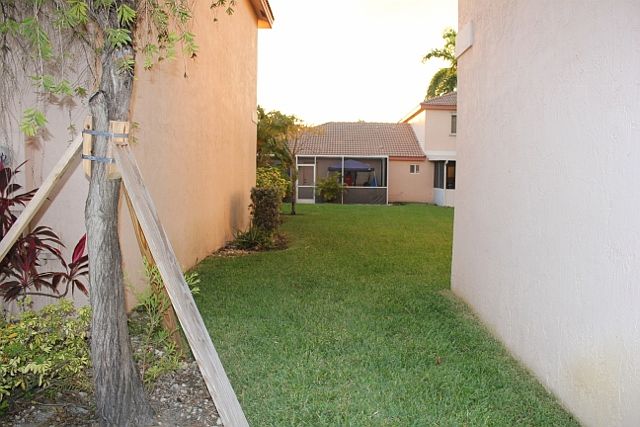 2nd image of 574 NW 208th Dr