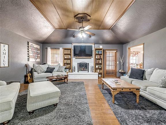 4th image of 10617 S Winston Way